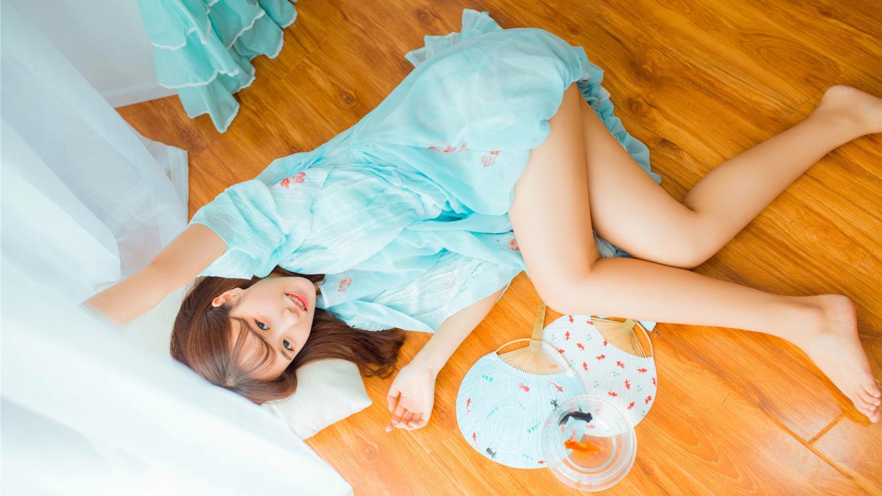 成人小说电影网: 探索迷人的故事和角色